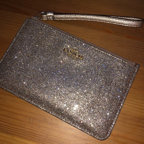 Coach Handbags - Coach Wristlet